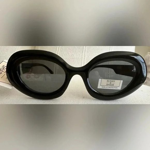 Sunny & Shade Accessories - Sunny & Shade Sunglasses Retro Black Frame - NWT